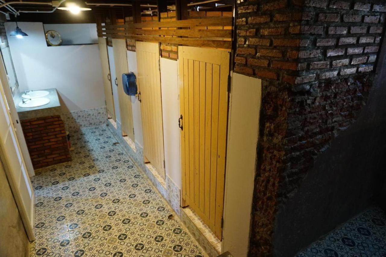 Insight Hostel เชียงใหม่ ภายนอก รูปภาพ