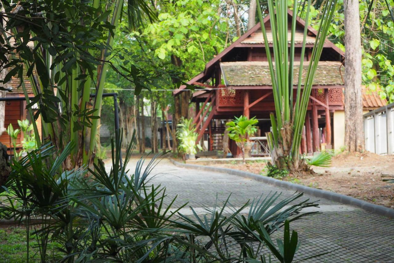 Insight Hostel เชียงใหม่ ภายนอก รูปภาพ