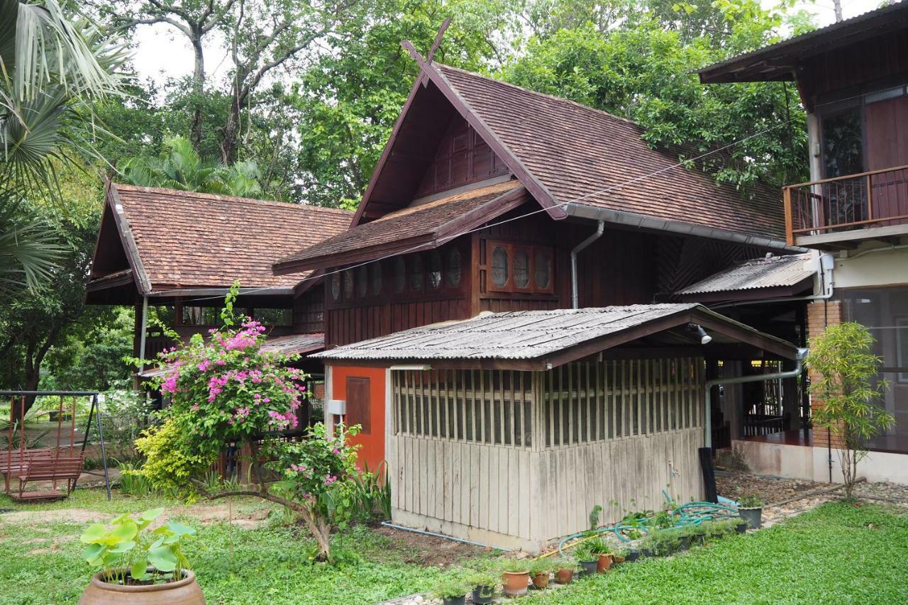 Insight Hostel เชียงใหม่ ภายนอก รูปภาพ