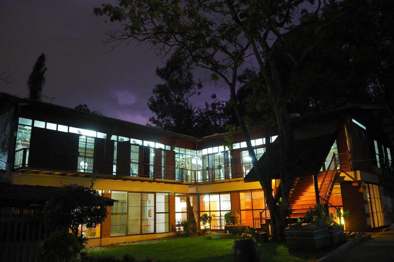 Insight Hostel เชียงใหม่ ภายนอก รูปภาพ