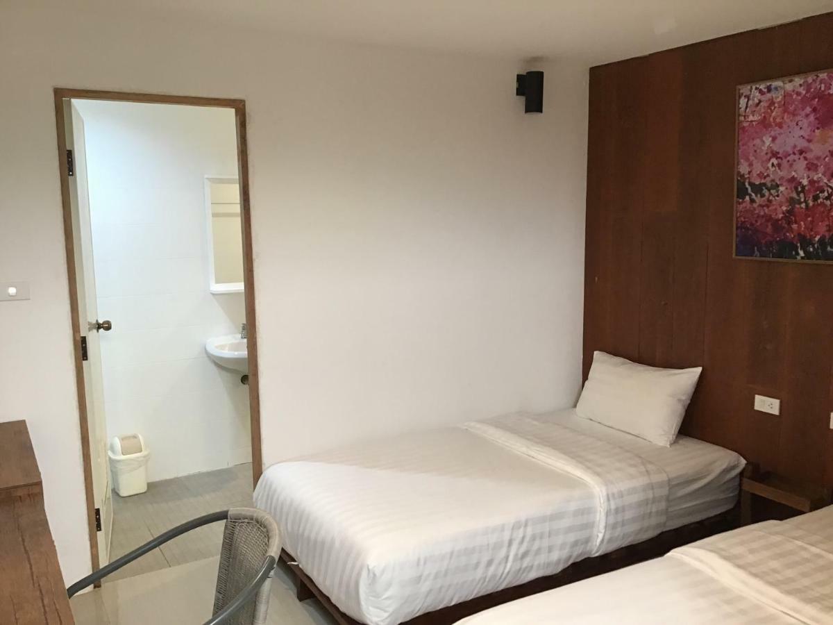Insight Hostel เชียงใหม่ ภายนอก รูปภาพ
